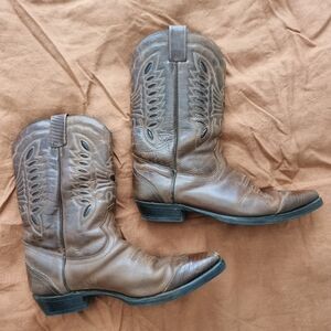 Vintage brown cowboy Western boots